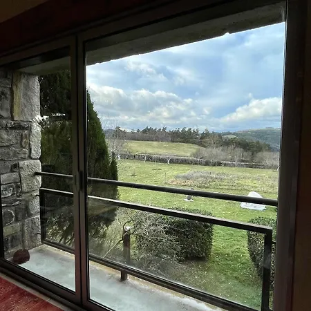 Casa de Férias Familial Avec Terrasse Panoramique Et Cheminee, Ideal Pour Randonnees Pres De - Fr-1-582-355