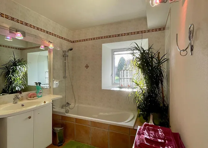 Дом отдыха Familial Avec Terrasse Panoramique Et Cheminee, Ideal Pour Randonnees Pres De - Fr-1-582-355